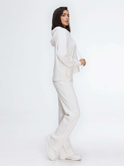 white casual outfit women